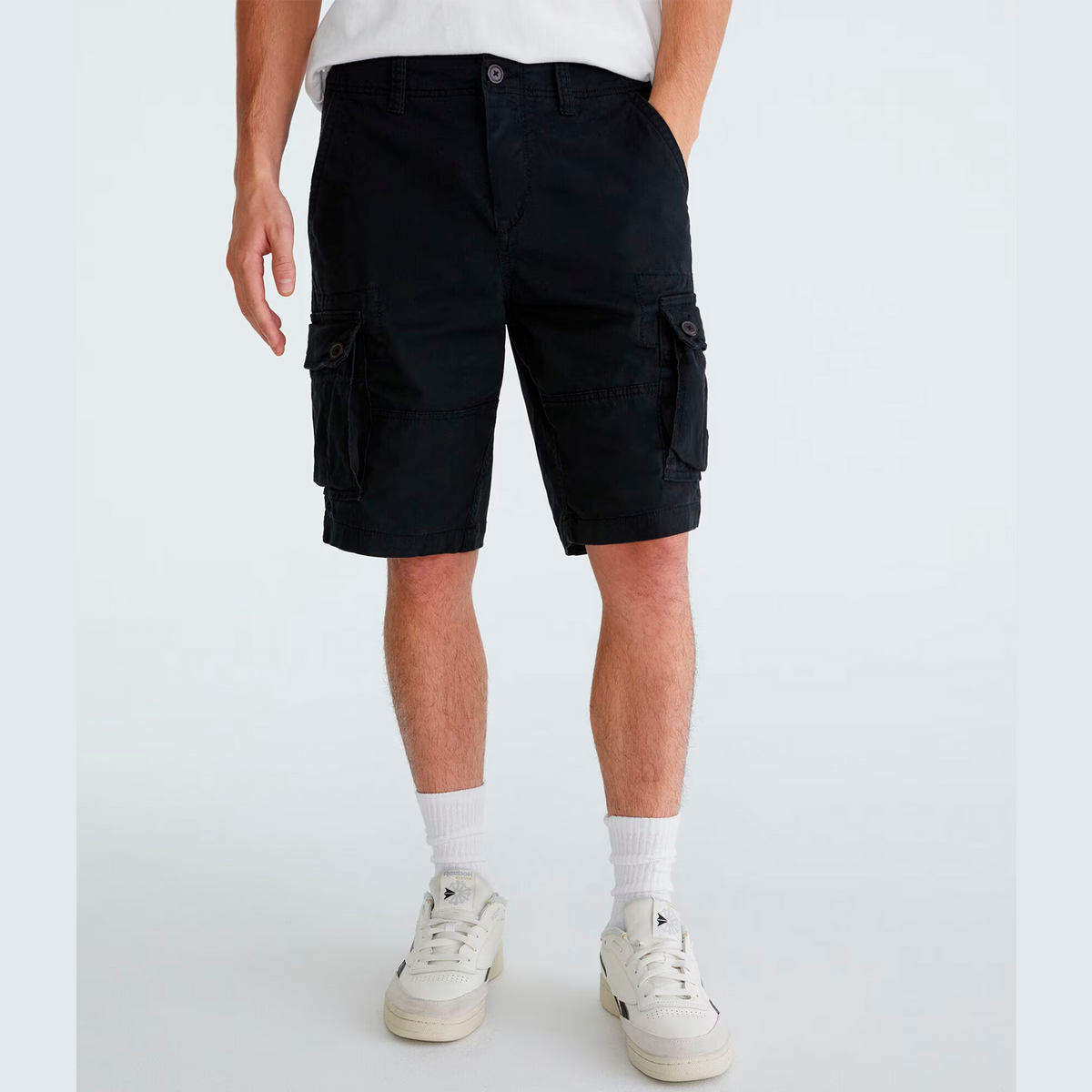 AERO GUYS SHORT  